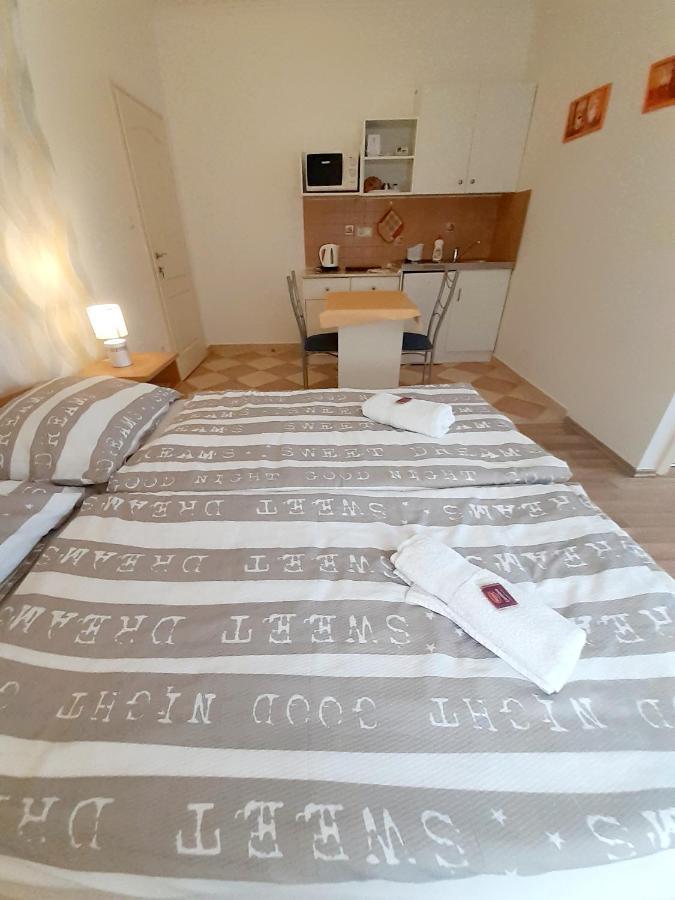 Petra Apartmanház Kehidakustány Exterior foto